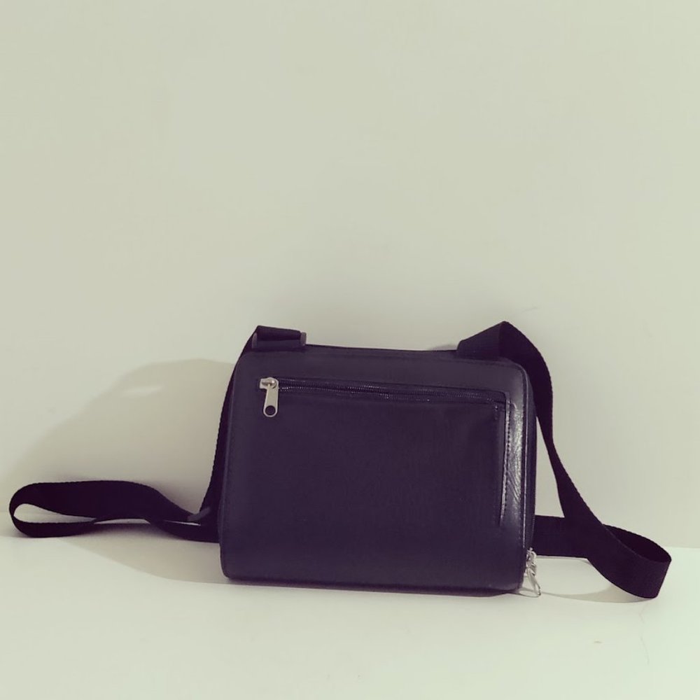 Multi Purpose Leather Case with Adjustable Shoulder Straps - Picture 6 of 16